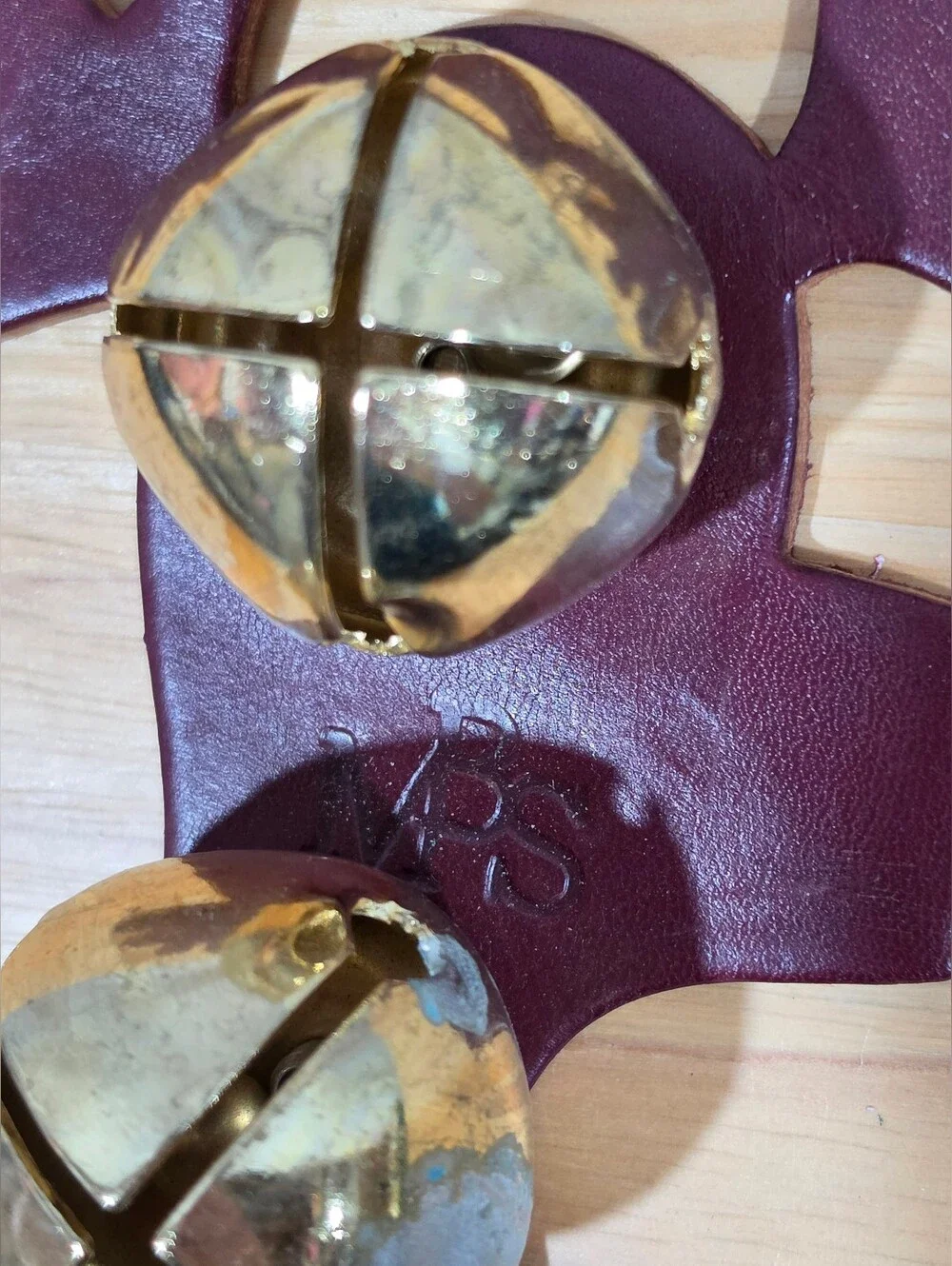 Vintage Amish Country Reindeer Brass Sleigh Bell Door Hanger USA